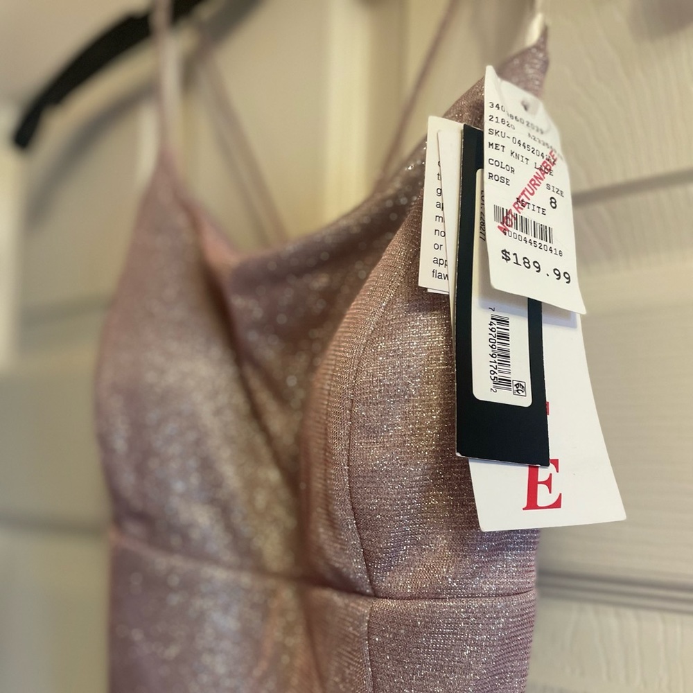 Prom Camera La Vie Never been worn. 8 petite Rose Original $189.99 now $125.00